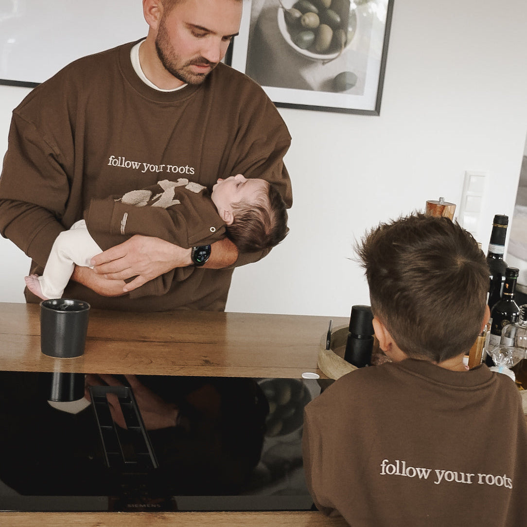 Family Sweatshirt Chocolate brown the Cosy Club