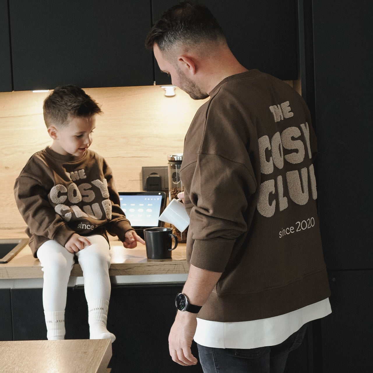 Family Sweatshirt Chocolate brown the Cosy Club