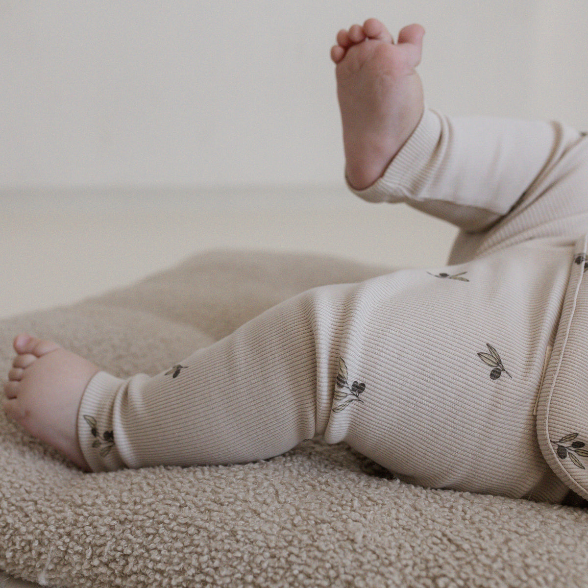 Organic Rib Leggings Tiny Olives
