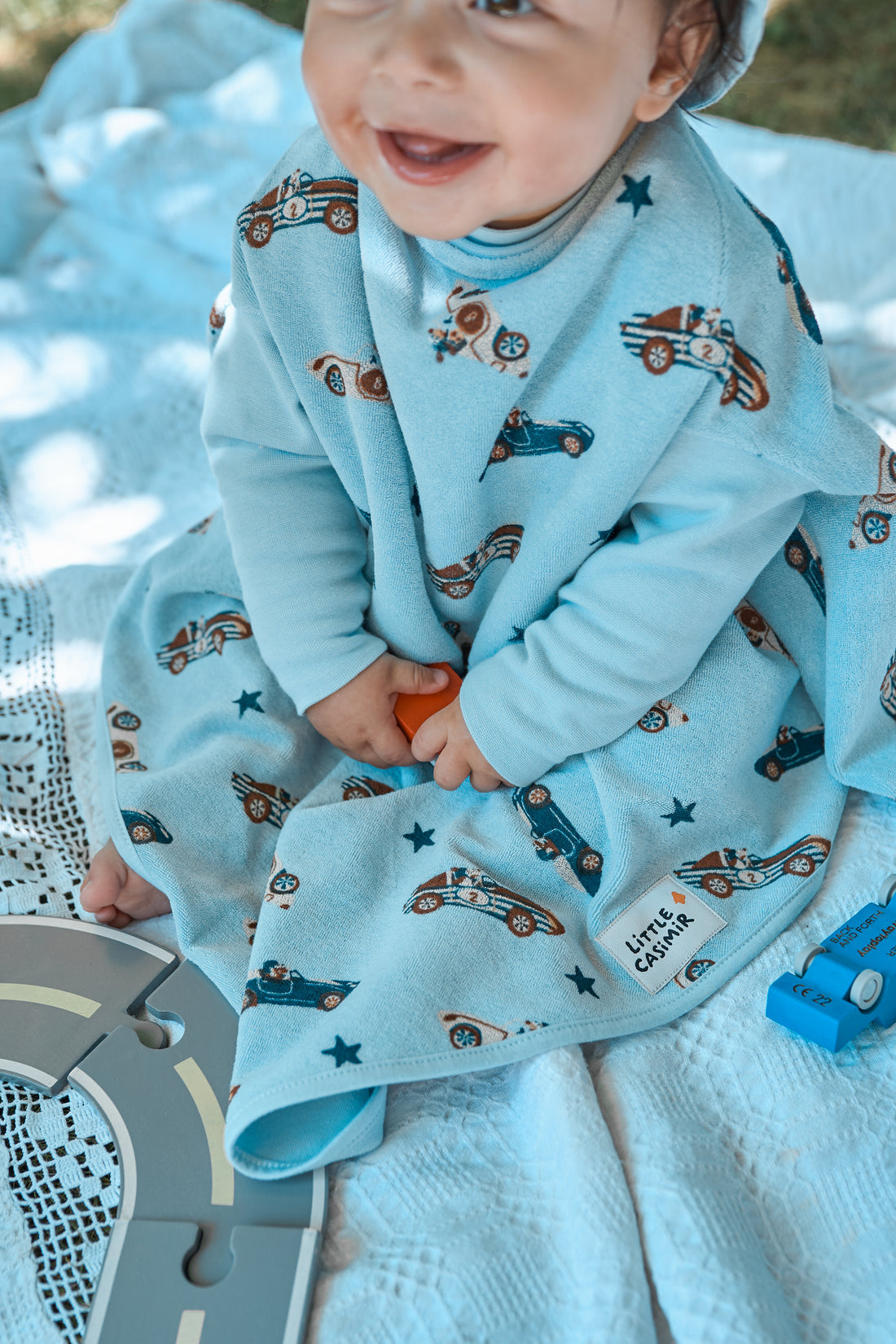 Lätzchen Boo Sky Racers aus Baumwollfrottee, Blush Couture