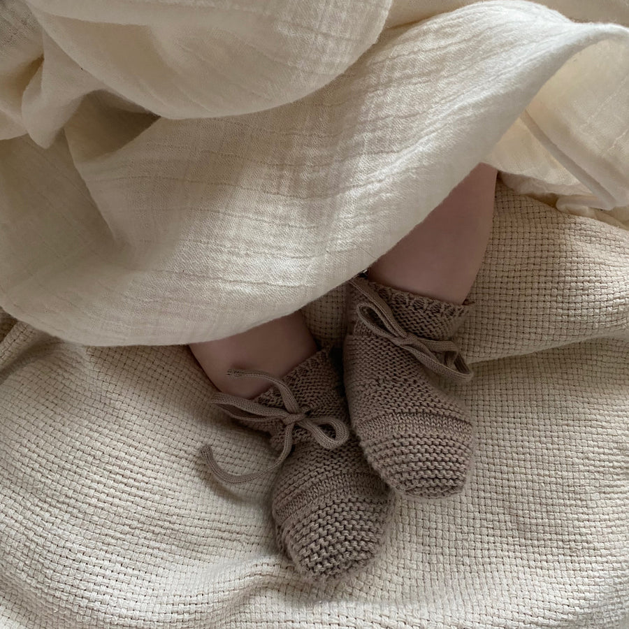 Organic Knit Booties Caramel Onesize (0Mte-1Y)