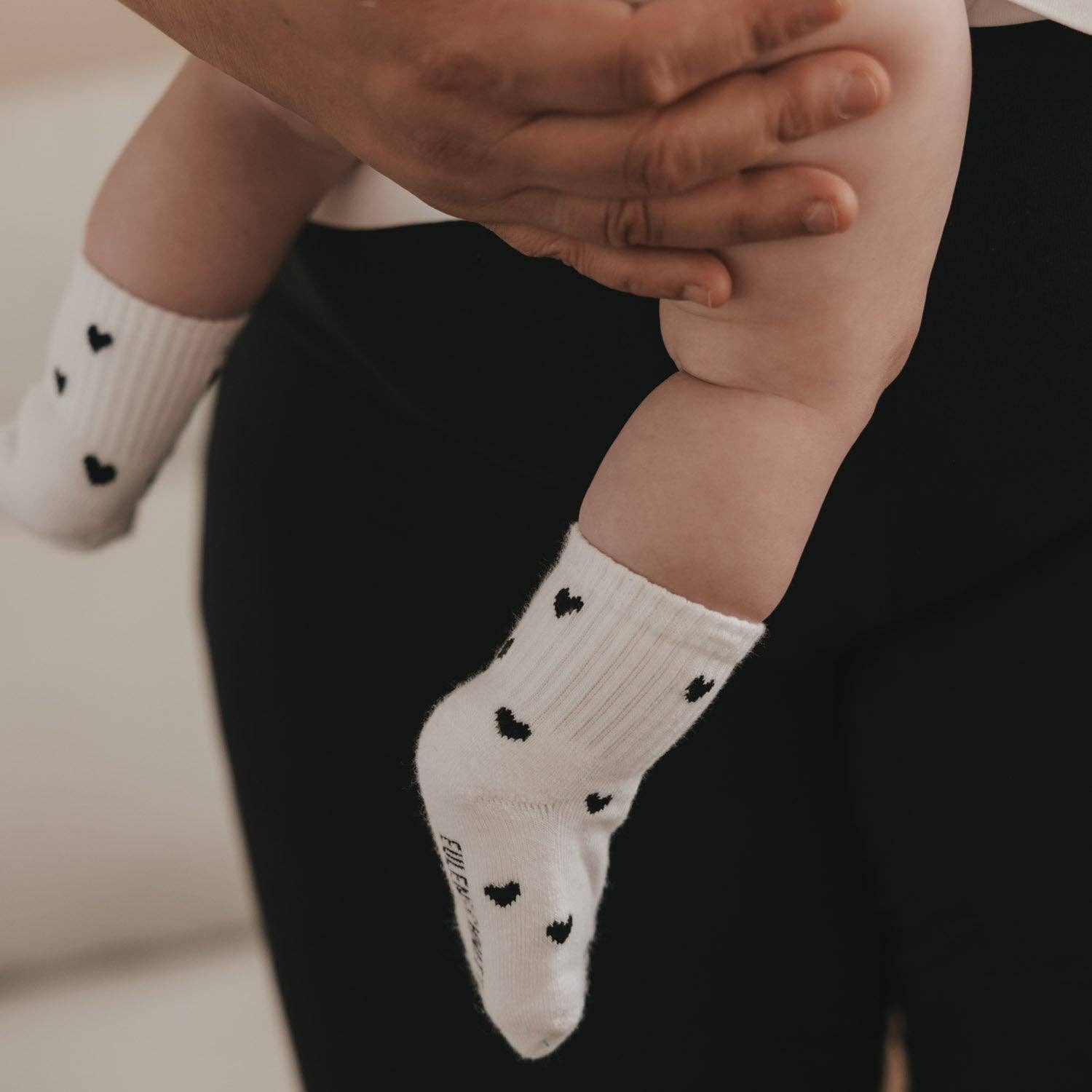 Babysocken Allover Herzen schwarz 16-18 (VE = 5 Stk.)