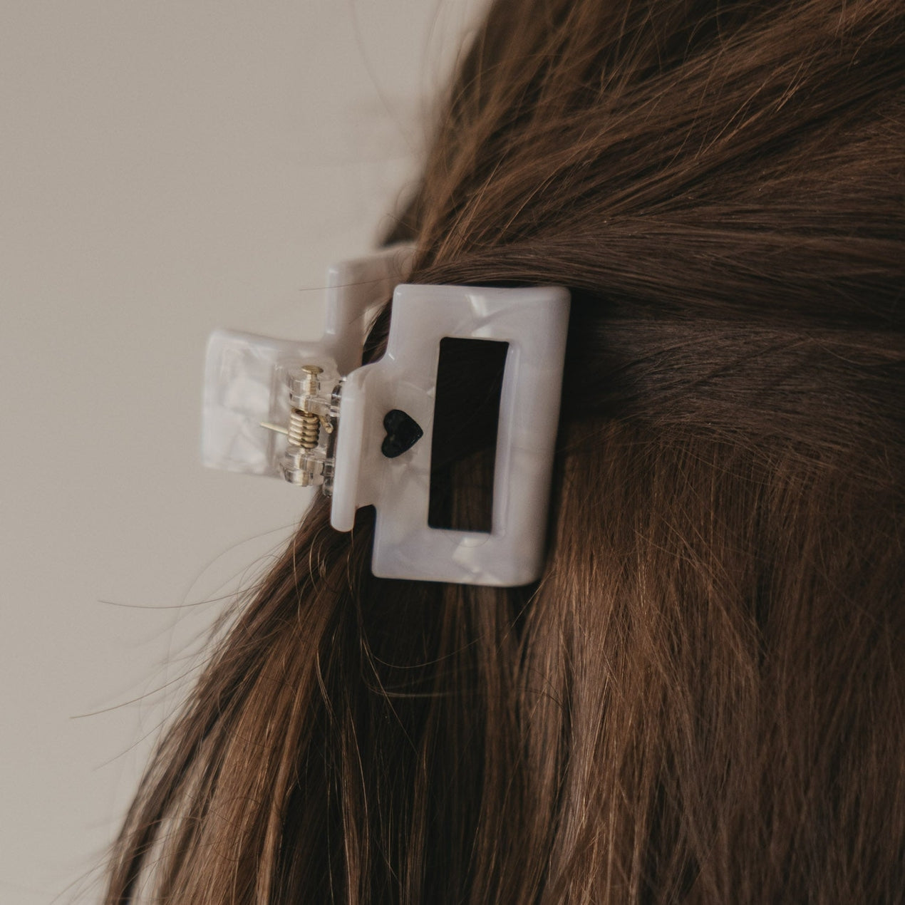 Haarspange eckig klein Herz schwarz Pearl