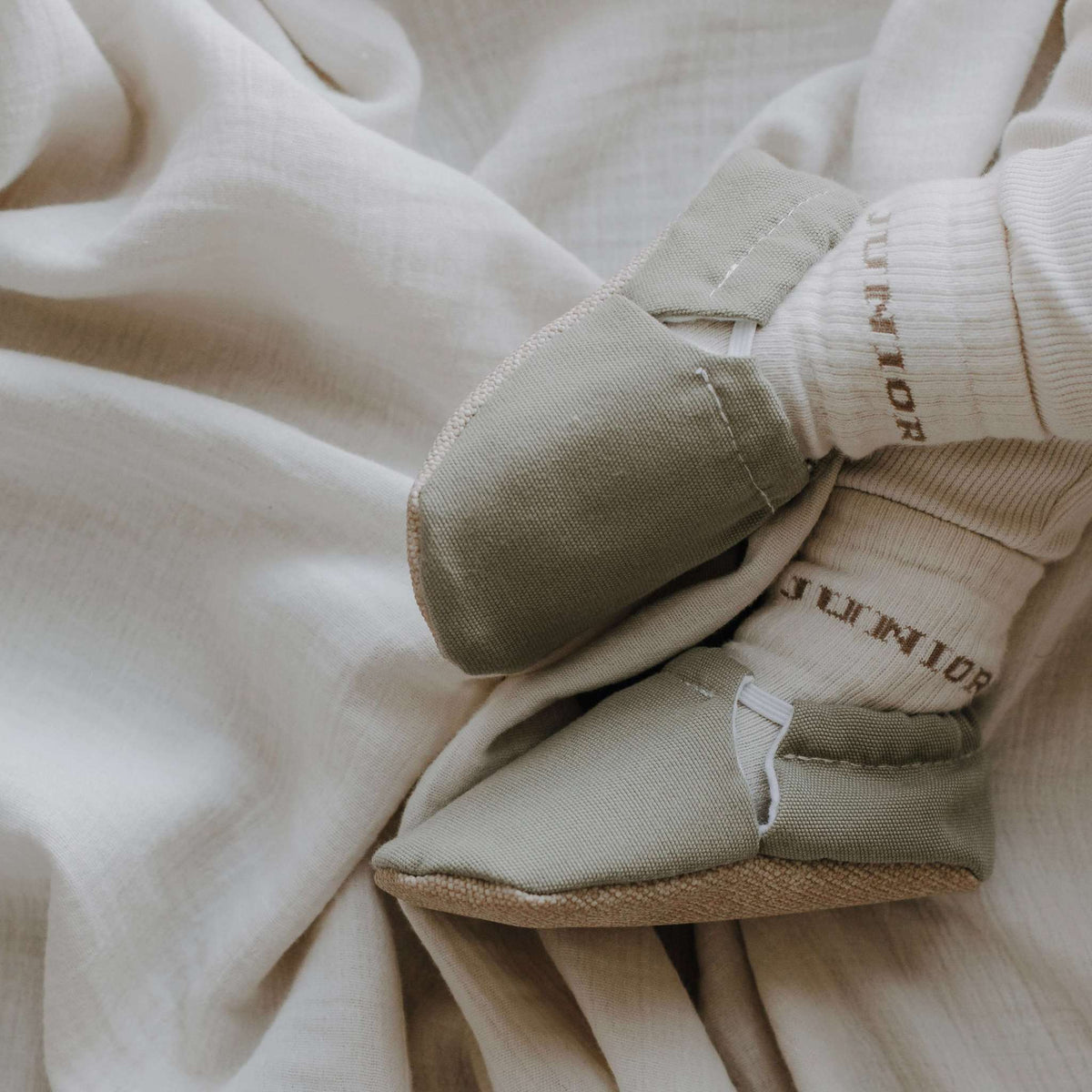 Schühchen khaki