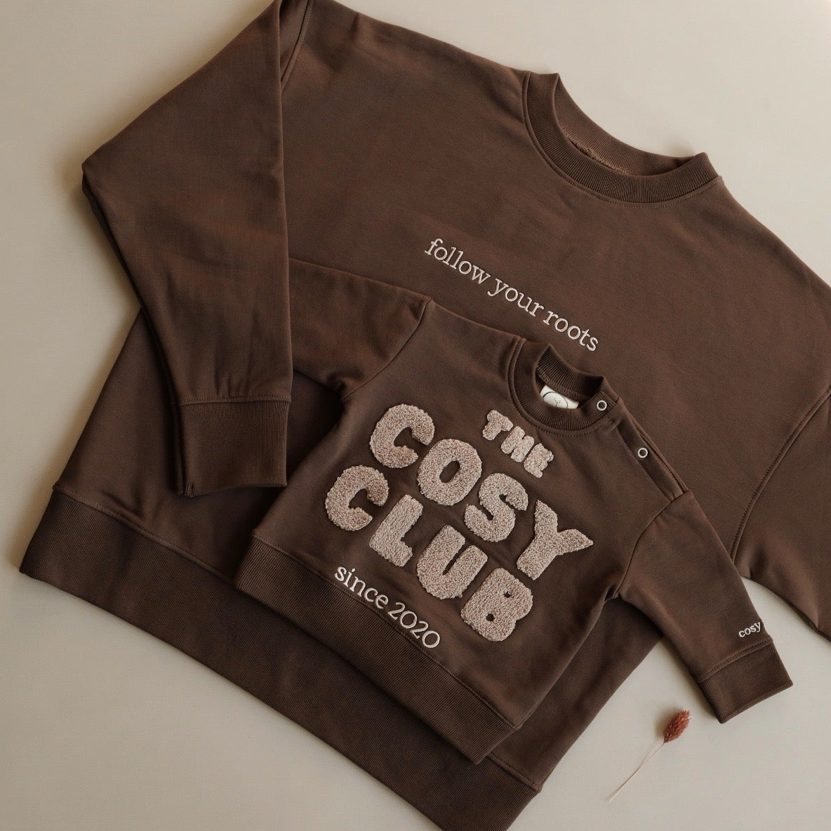 Family Sweatshirt Chocolate brown the Cosy Club
