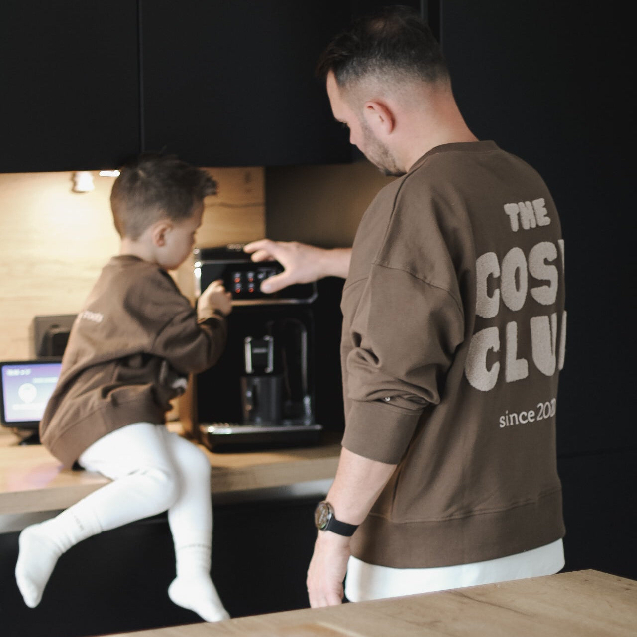 Family Sweatshirt Chocolate brown the Cosy Club