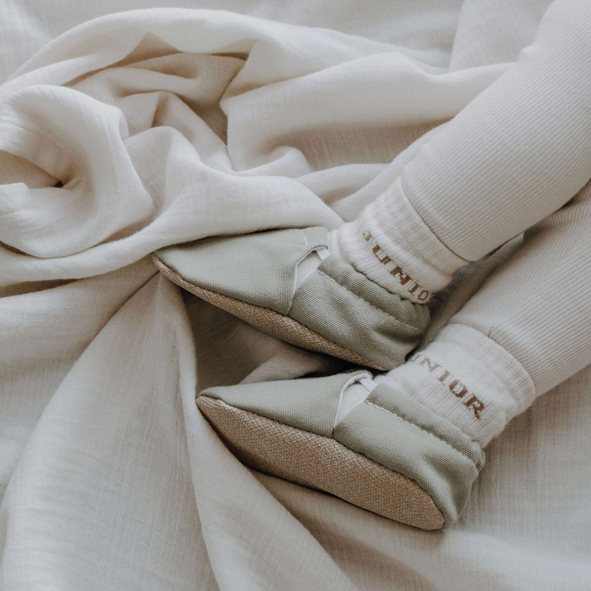 Schühchen khaki