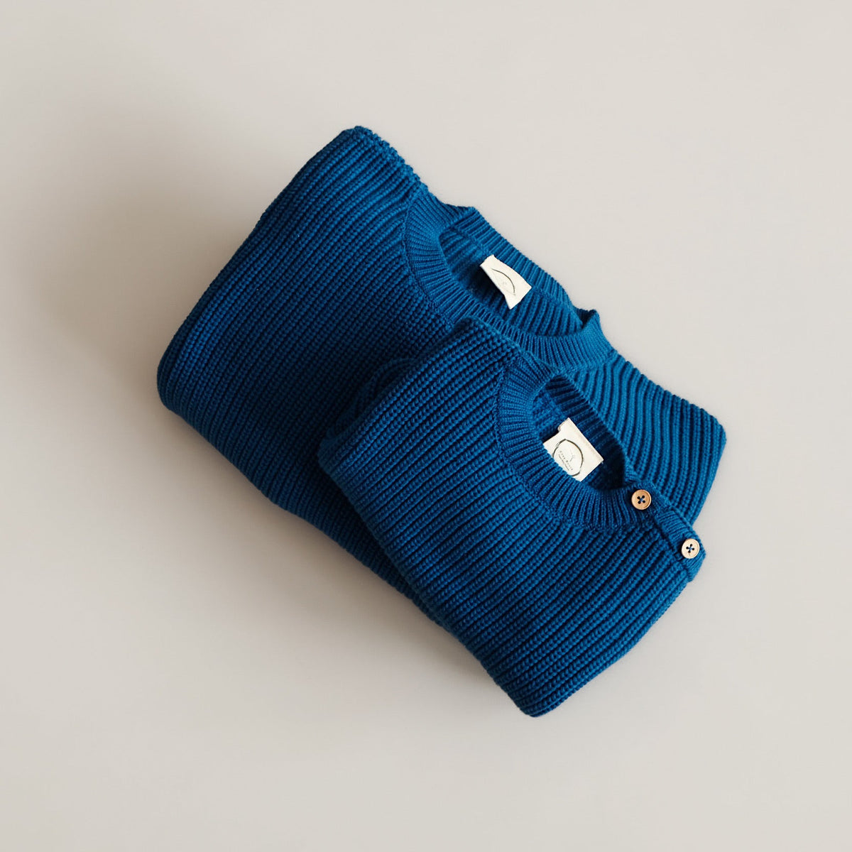 Grobstrick-Pullover Mama Blueberry Blue aus Bio-Baumwolle, Blush Couture