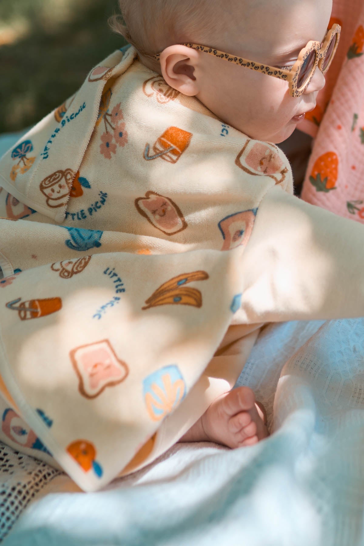 Lätzchen Boo Picnic Club aus Baumwollfrottee, Blush Couture
