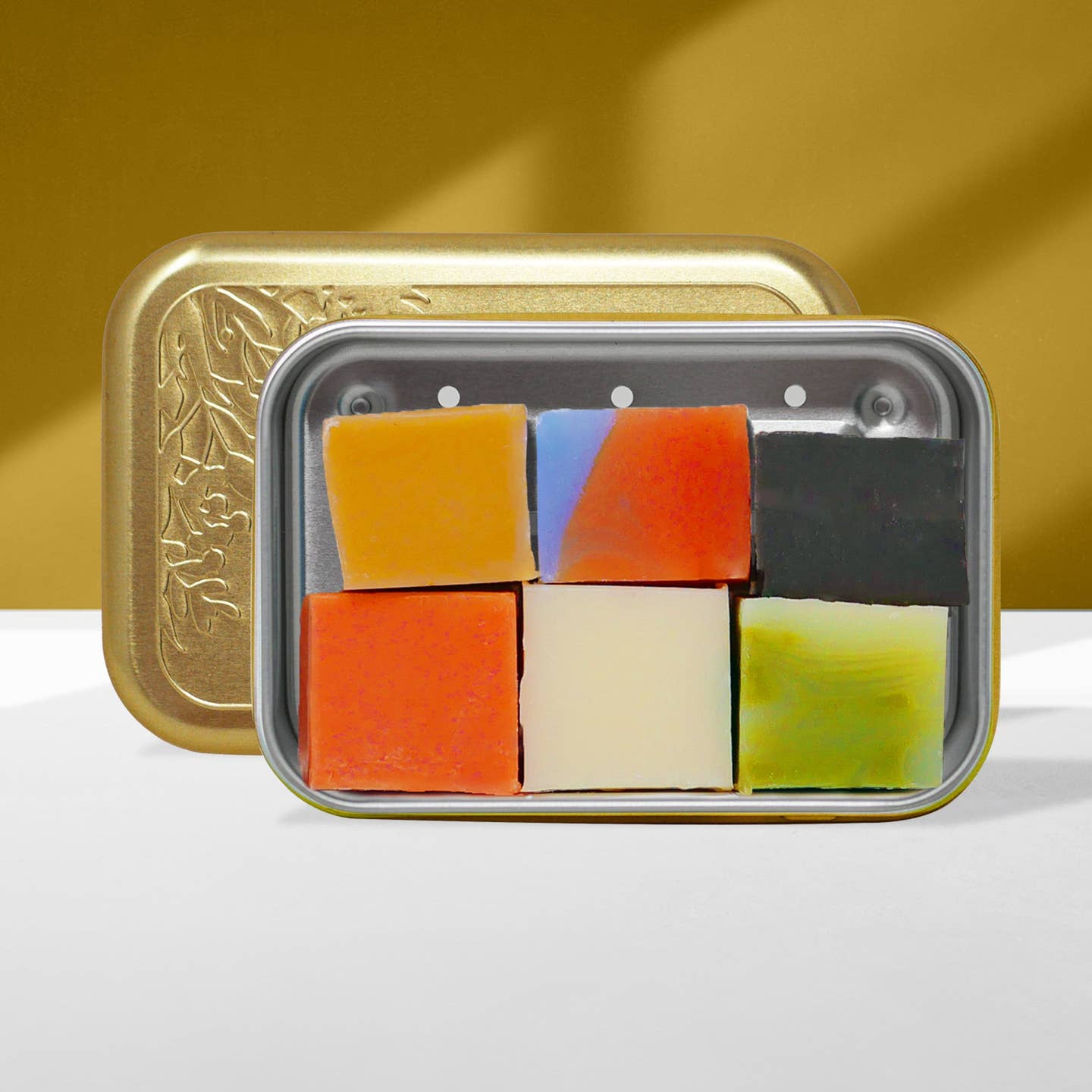 Testbox "Mini-savons avec boîte à savon dorée"