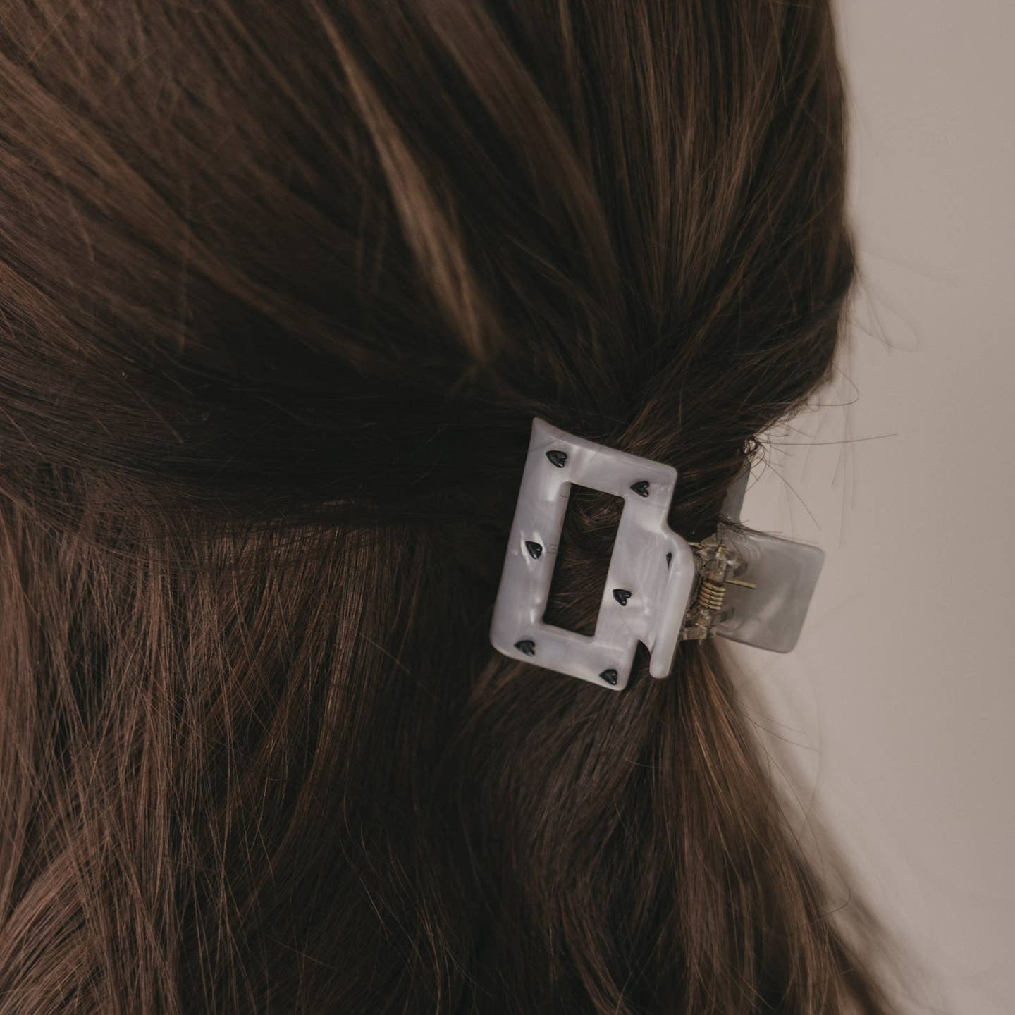Haarspange eckig klein Herzen schwarz Pearl