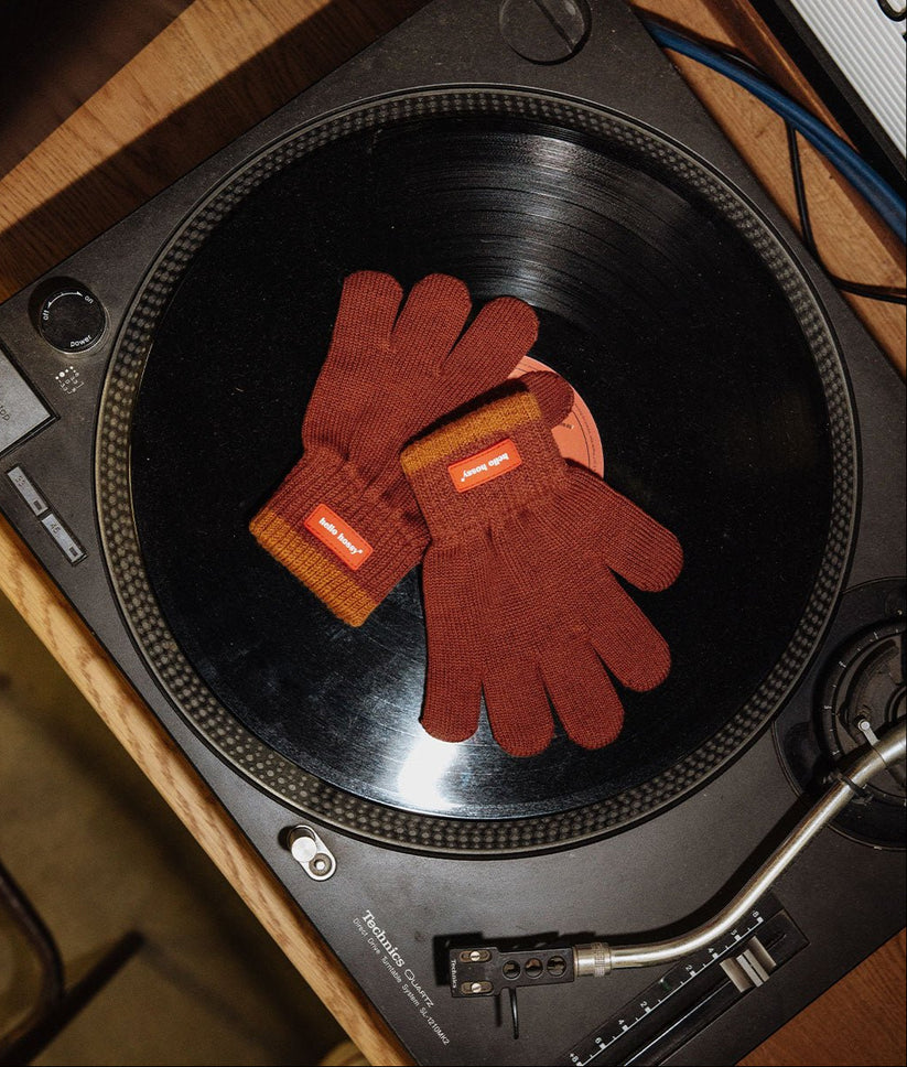 Hello Hossy Handschuhe Handy Nut