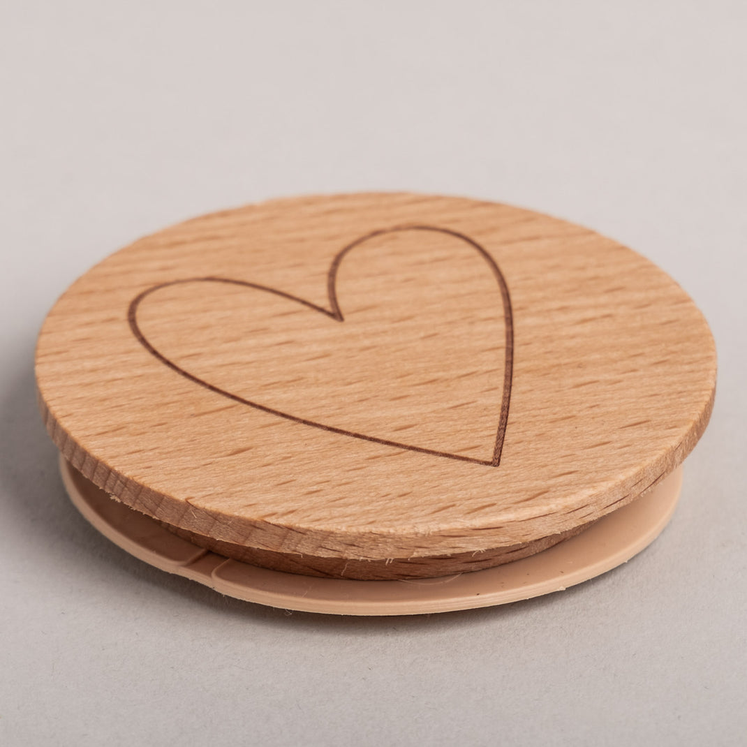 Holzdeckel 'Herz' für Karaffe