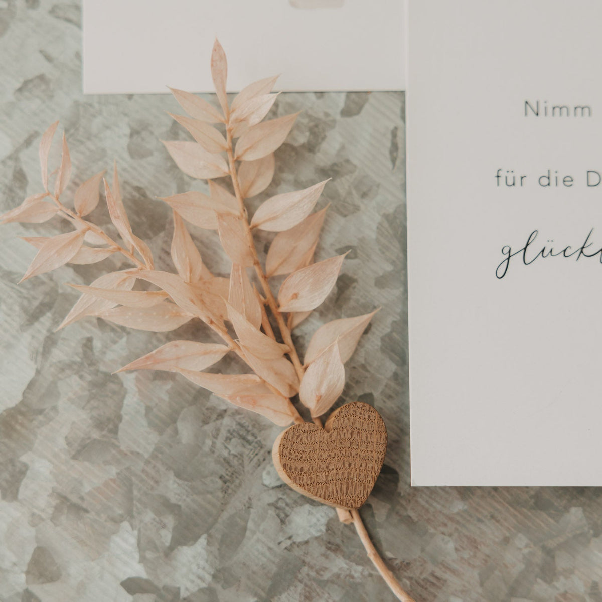 Holzmagnet Herz aus Eichenholz, Blush Couture